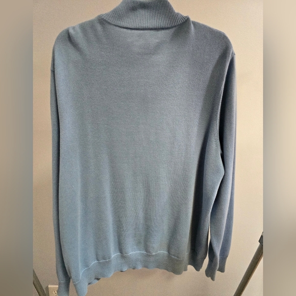 Vineyard Vines Quarter Zip Sweater - Picture 2 of 3